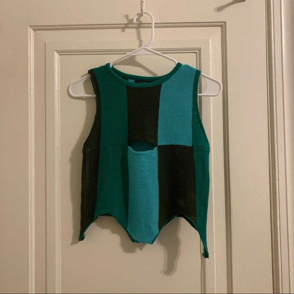Knit colorblock crop top